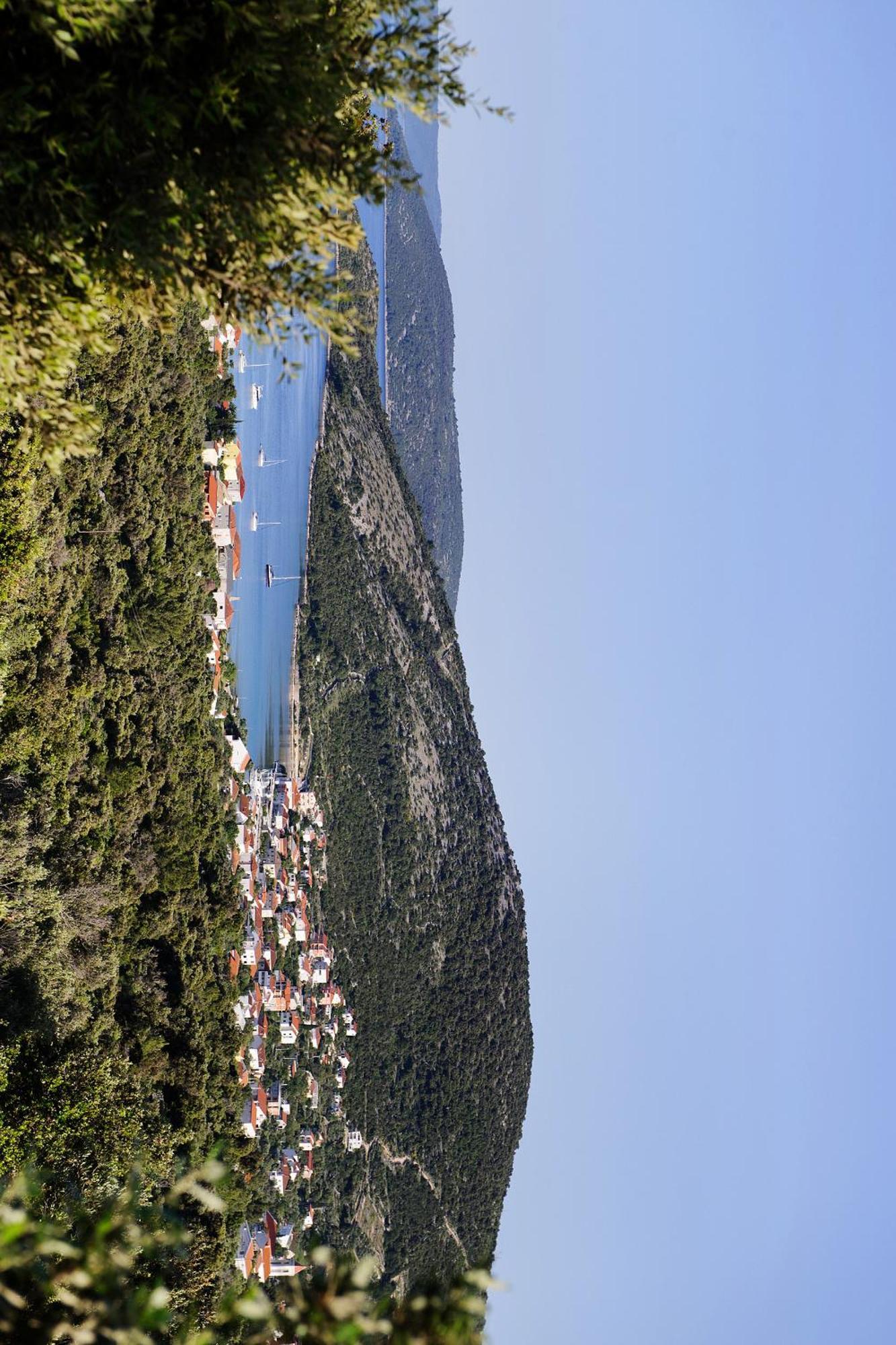 Apartments Zdenka Vinišće 外观 照片