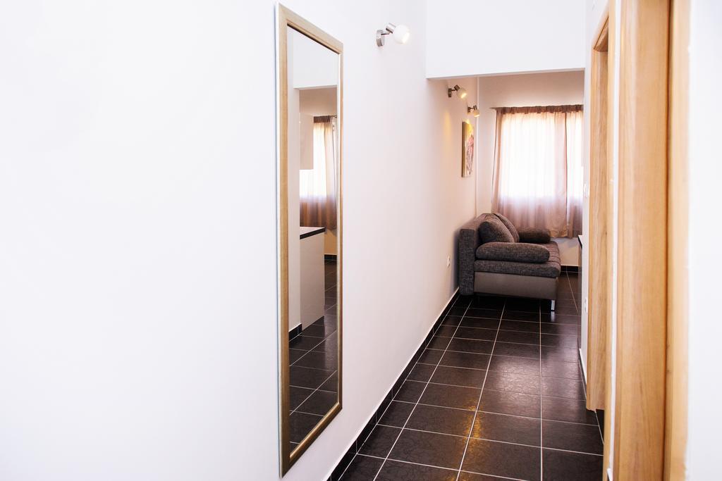 Apartments Zdenka Vinišće 外观 照片